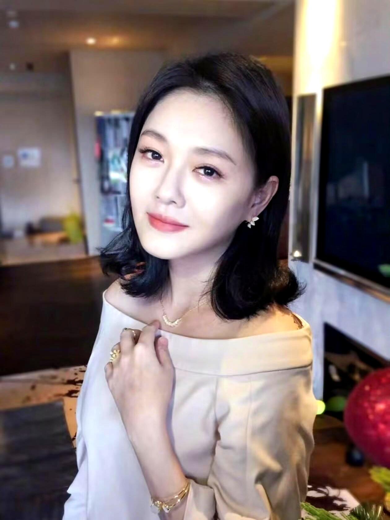 具俊晔放弃大S两亿遗产，并非全因深情，而是一场极其精准的财务避险。台北信义