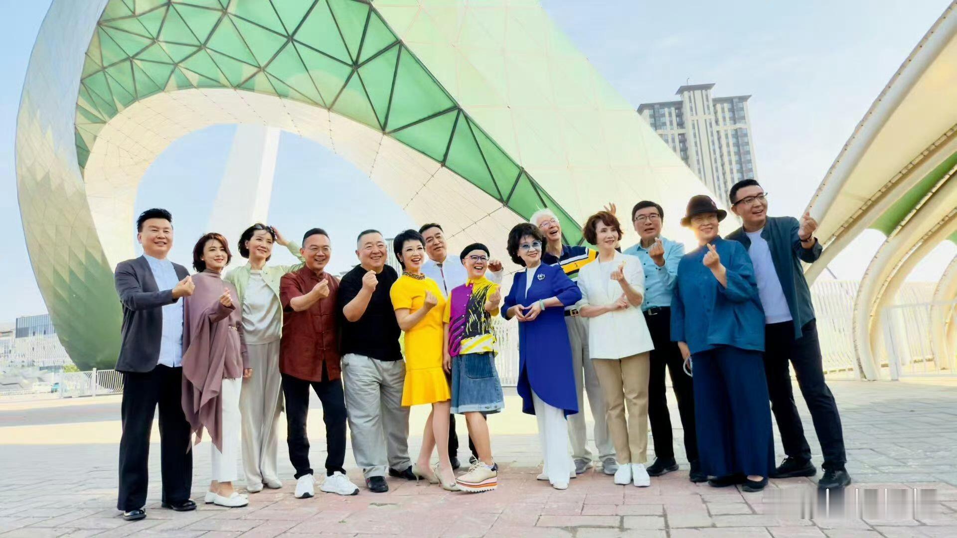 央视退休主持人大聚会，看看你认识哪个​​​