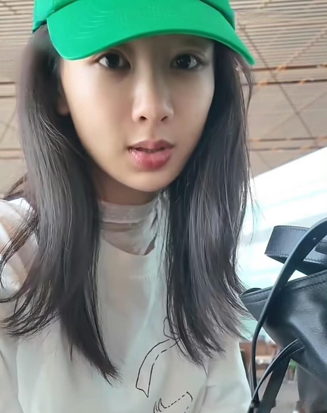 杨紫真实素颜，这个真的连💄都没涂，纯天然不施粉黛的样子