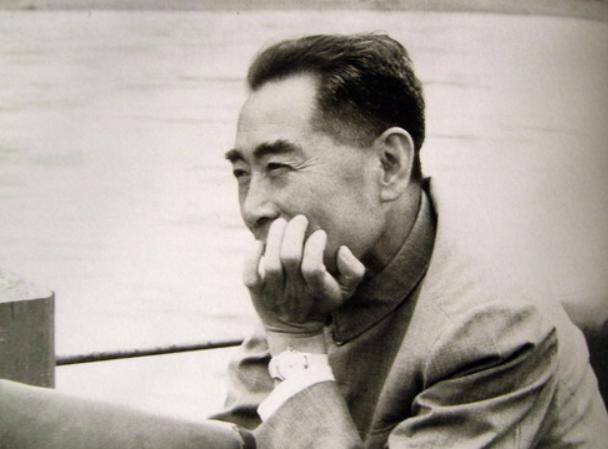 1974年周恩来会见杨成武时说，如果不是毛主席亲自关心，你可能已经不在了！19