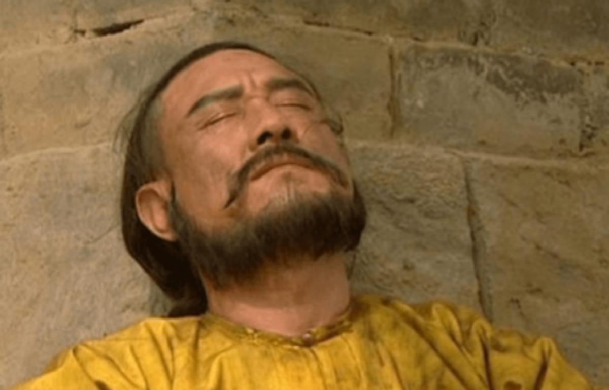 1725年，年羹尧得知消息自己将被问斩，索性将已经怀有身孕的小妾送给了一个落魄秀