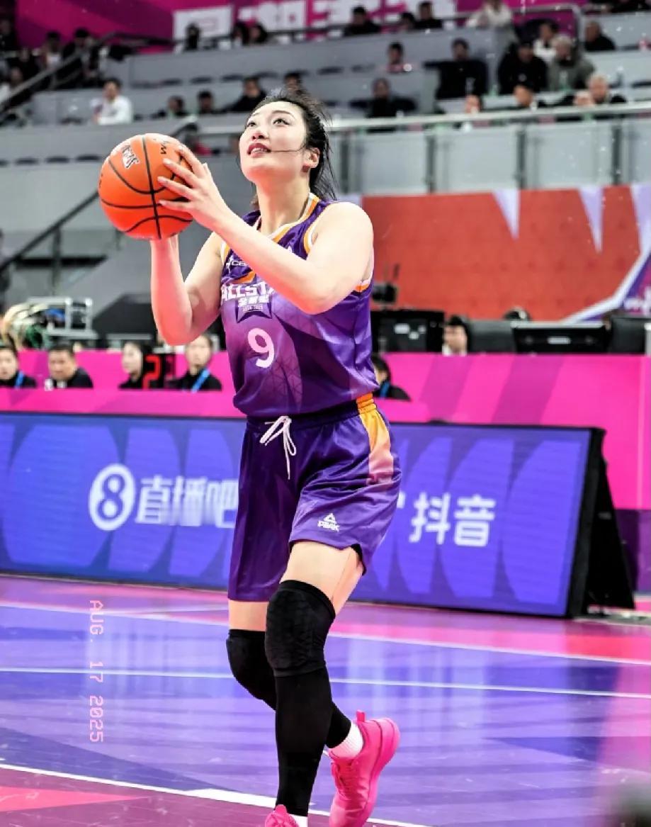 东方大国女篮的赞助商，因宫鲁鸣公布的第二期国家运动员名单中没有李梦而决定退出此次