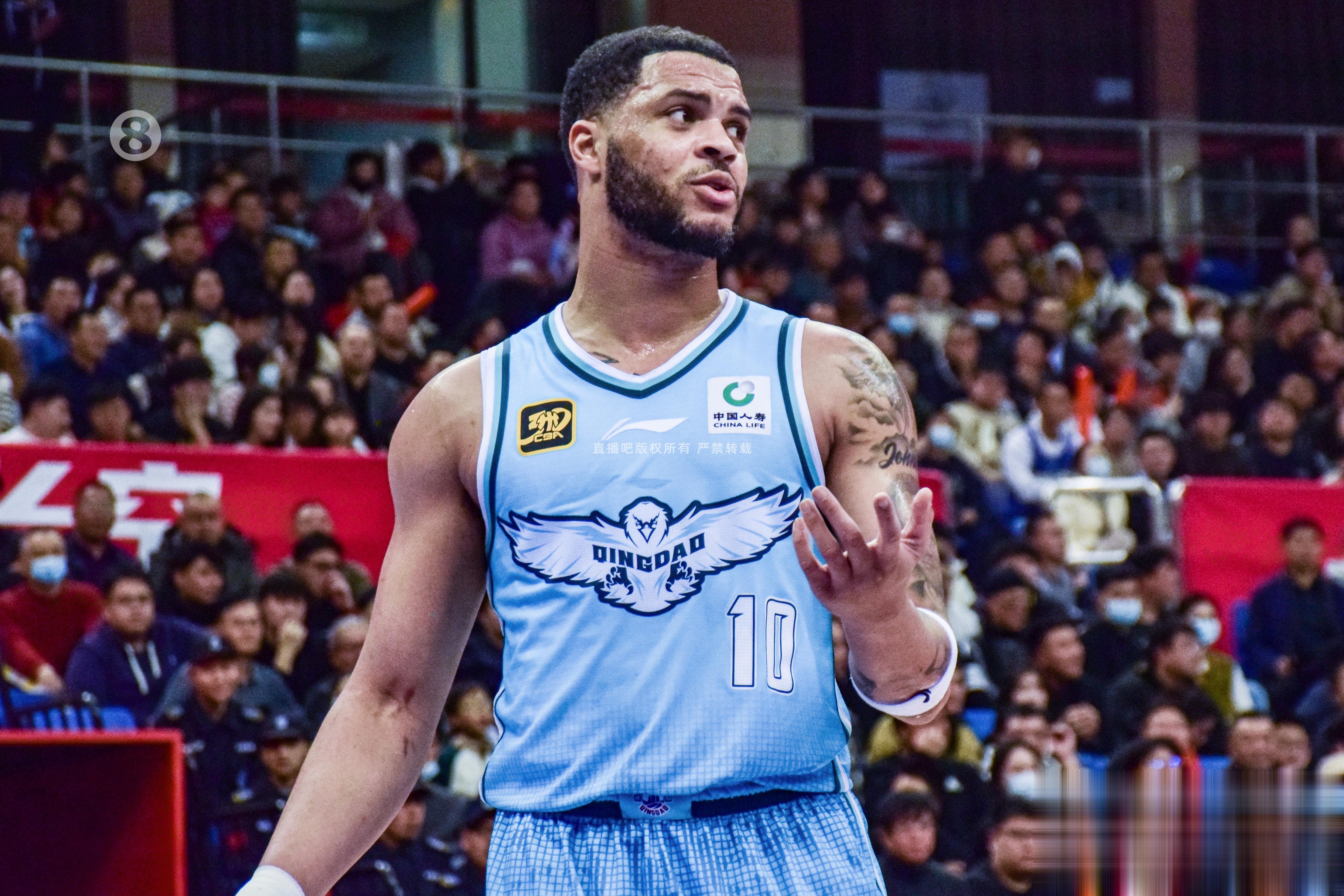 解说: 韦瑟斯庞在广厦天津都没太拧明白 却在青岛当好持球大核