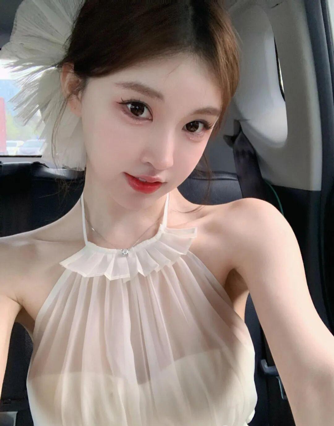 车内自拍，5个近景拍照姿势，温柔上镜又自然，怎么拍都很有氛围感