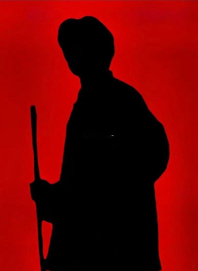 今日欢呼孙大圣，只缘妖雾又重来。​​​