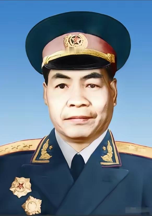 张宗逊1926年考入黄埔军校，一腔热血投身革命，跟着队伍参加秋收起义，从红军基层