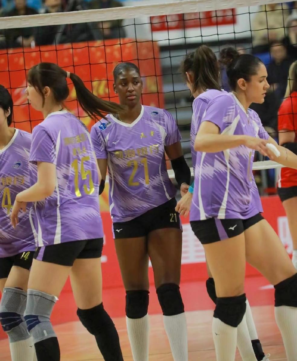 最清晰的天津女排比赛照片来了！天津女排首战告捷！铁人杯三强对抗赛第一场比赛的