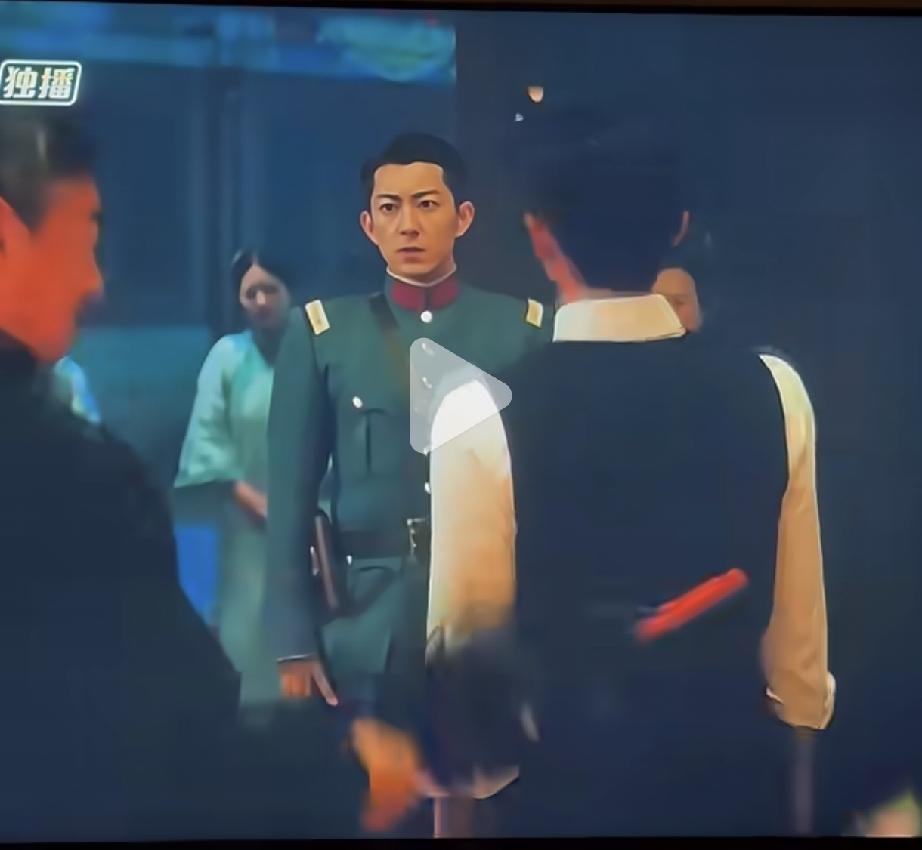 笑死在评论区了，《玉簟秋》里丞磊被打演的太夸张了，网友说，徐帆和张丰毅也是缺