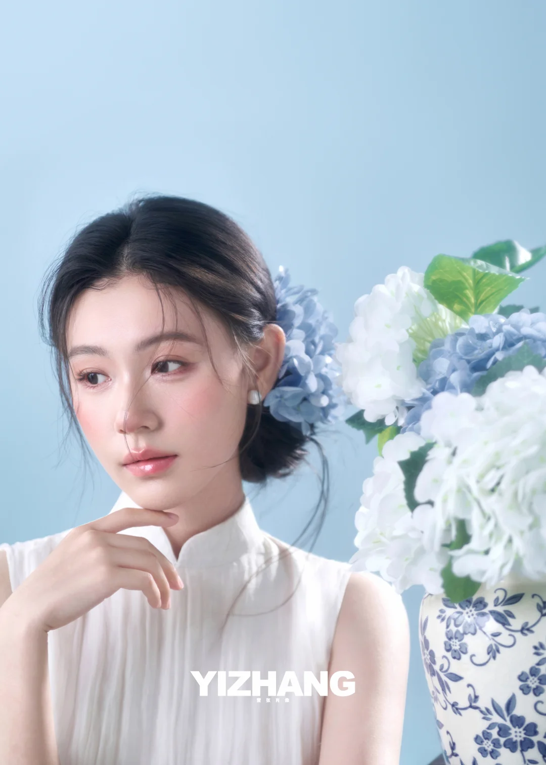 🍃新中式肖像｜把青花瓷的温柔穿在身上