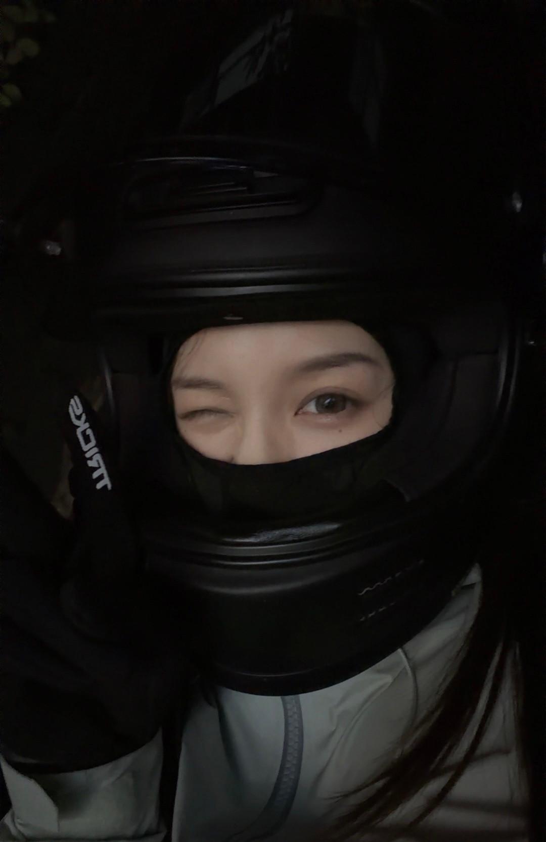职场女兵下班！开启我的爆闪小灯灯回家​​​