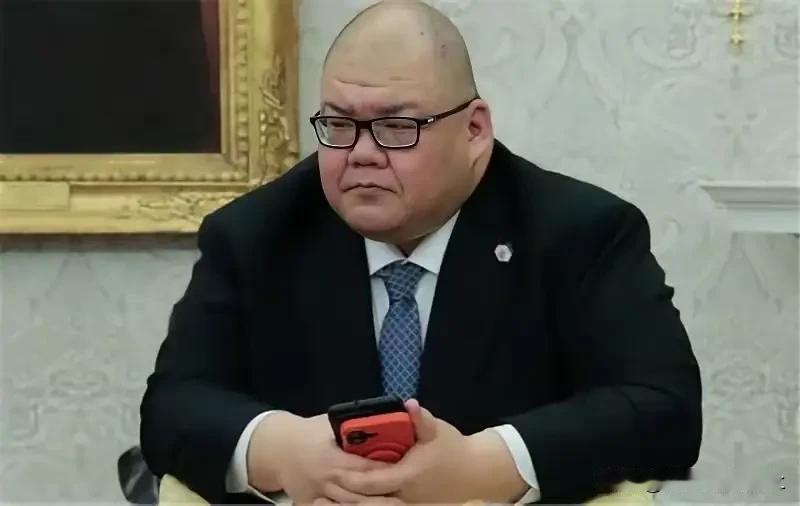 人不可貌相！想不到，如此规律居然再现白宫！据传白宫通讯主任张振熙，将接任即将