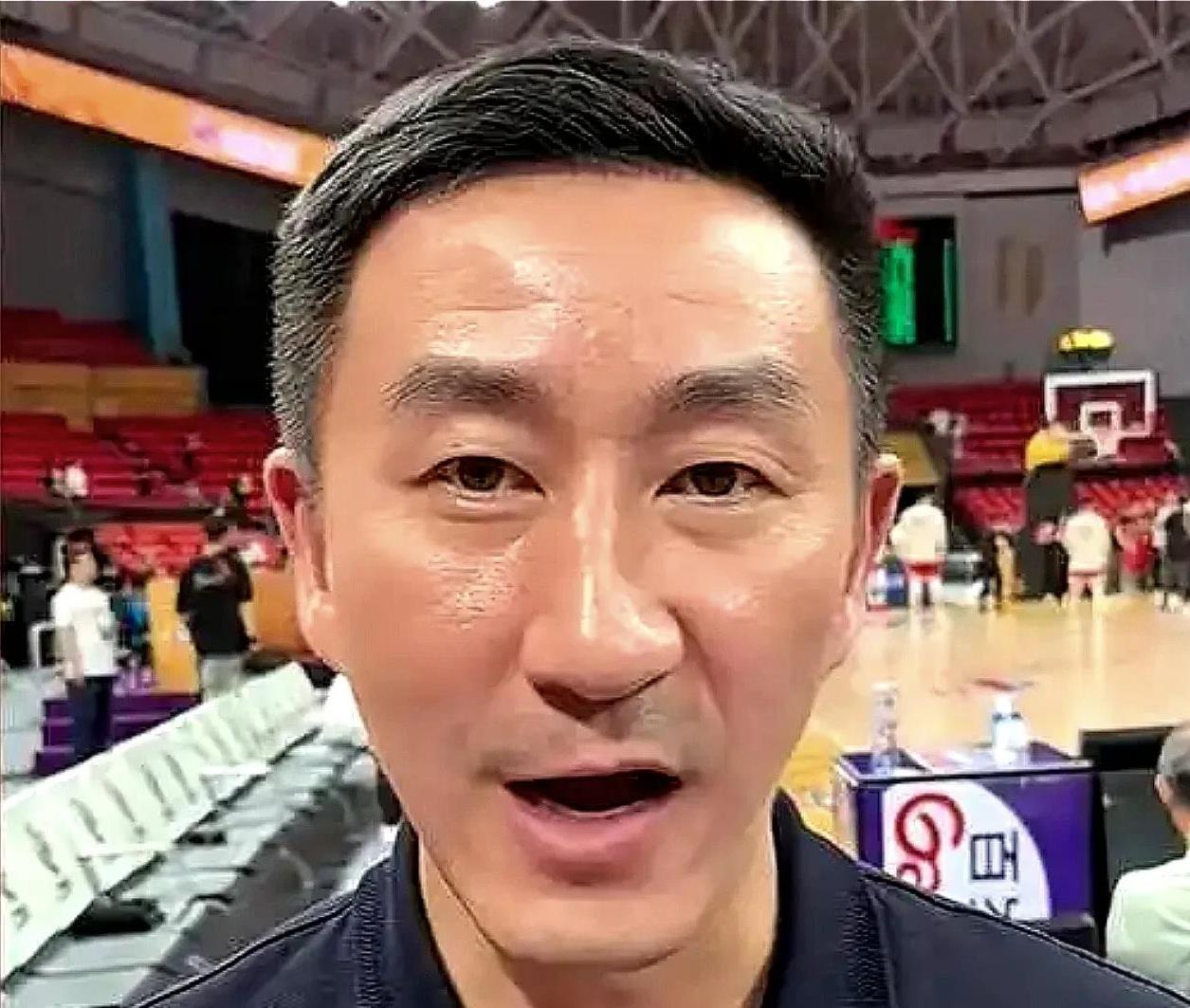 张云松的烦恼如今CBA的总经理，最闹心、最上火的非张云松莫
