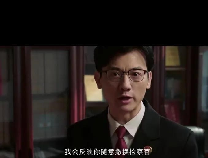10.《以法之名》。乔振兴就是个天真的小白兔。对于像王彧这样的病态人物缺乏最基本