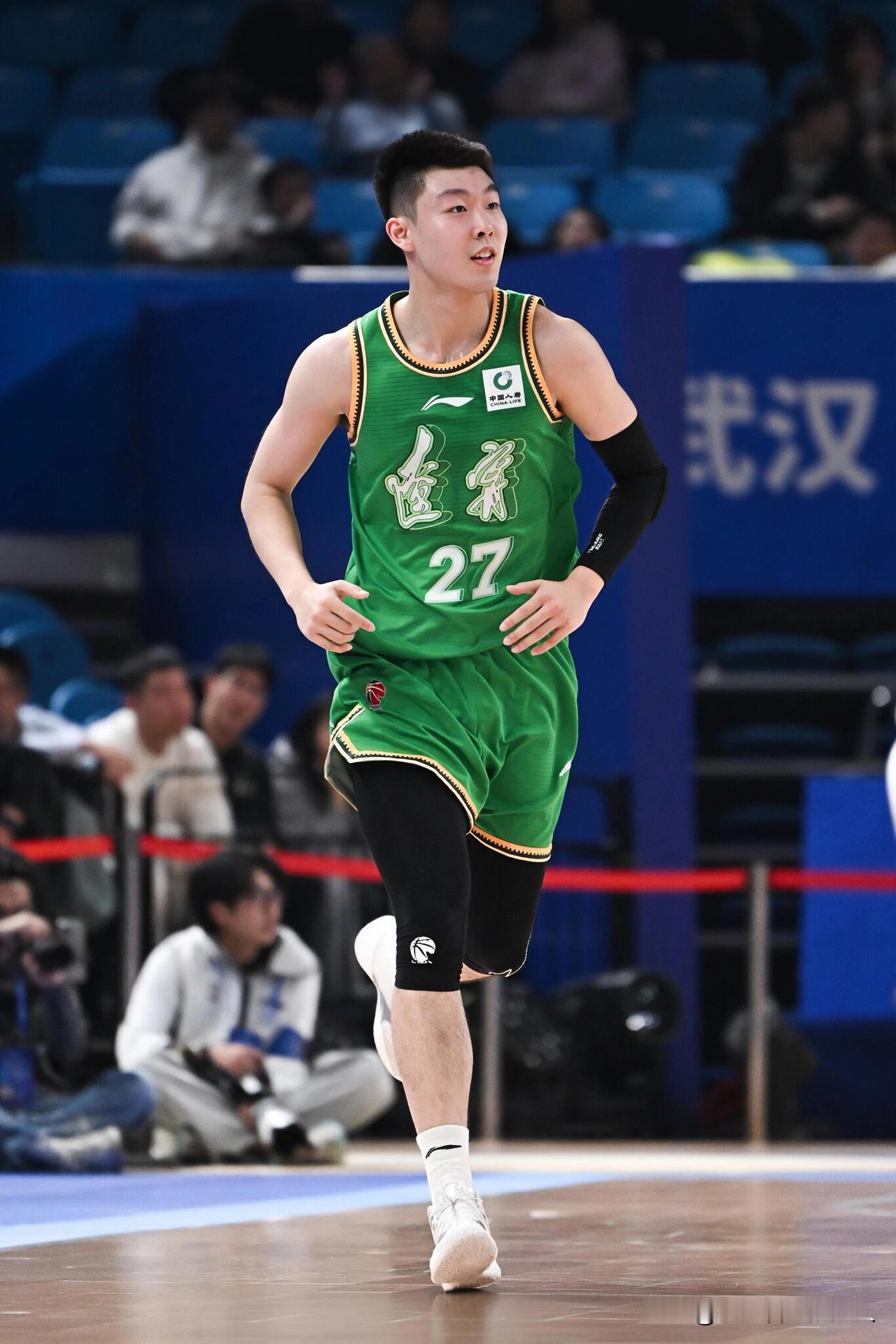 俞泽辰租借吉林一年｜一次绝佳的练级机会一、交易概况俞泽辰租借吉林男篮