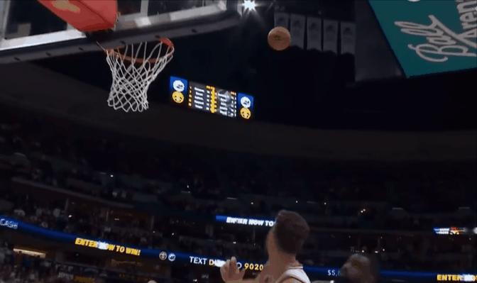 罚款2万5！乌度卡怒喷裁判：“这是我很久以来见过吹罚水平最差的比赛。其中两人