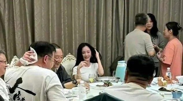 明星私下饭局都是素颜的状态啊你们认得出来吗