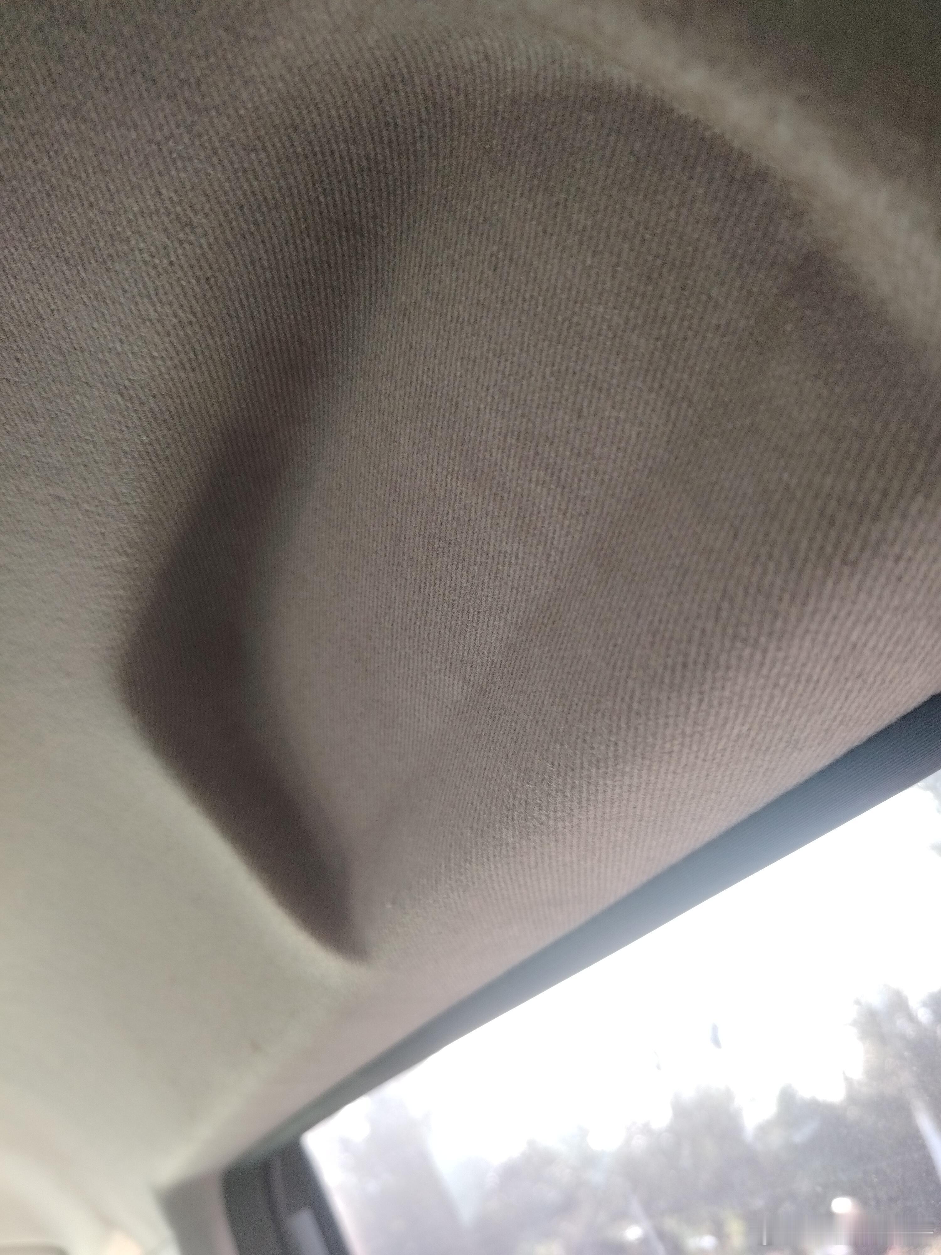 大v聊车这竞争把车企逼成啥样了灯没了，把手没了，省成本，不要被价格蒙蔽双眼​