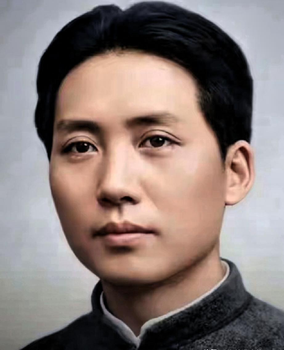 中共中央对毛泽东同志的最新权威评价！一、核心历史定位。毛泽东同志是：伟大的马克思