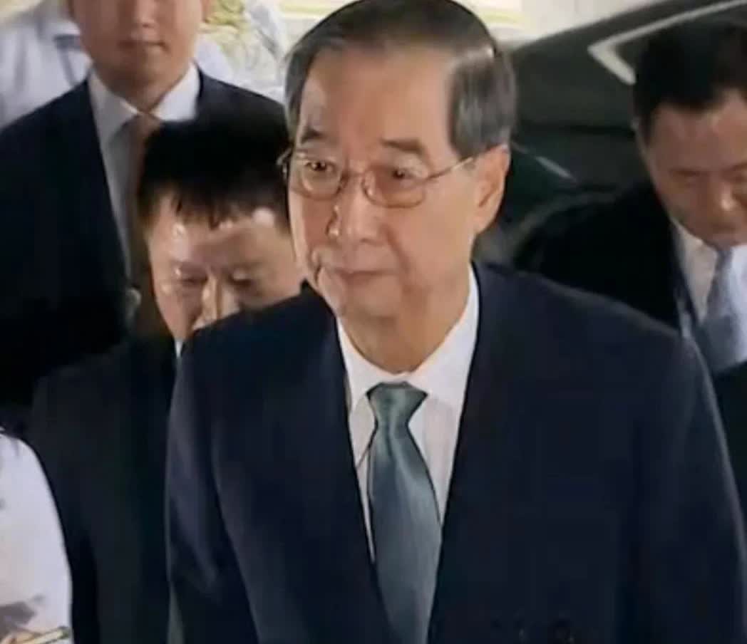 19日下午韩国内乱特检组召开发布会，发言人朴智英表示当前情况与宪法法院3月驳回对