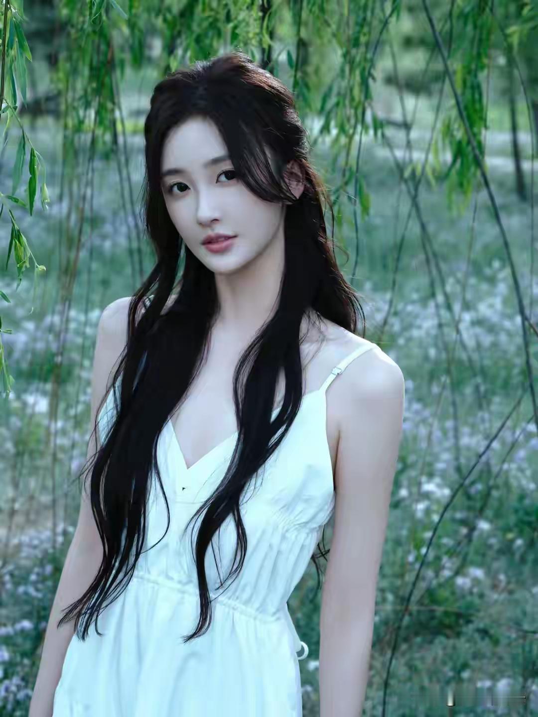 172南艺校花史芮伊，高挑身材，肤白貌美