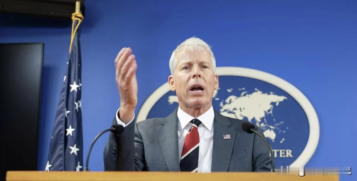 美国能源部长赖特表示，印度正按照美印贸易协议承诺，削减自俄罗斯的石油进口。数据显