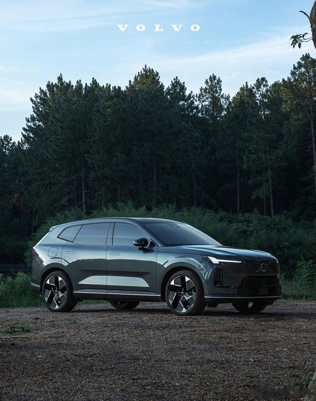 沃尔沃全新XC70预售价29.99万起沃尔沃全新XC70今晚开启预售，预售价格