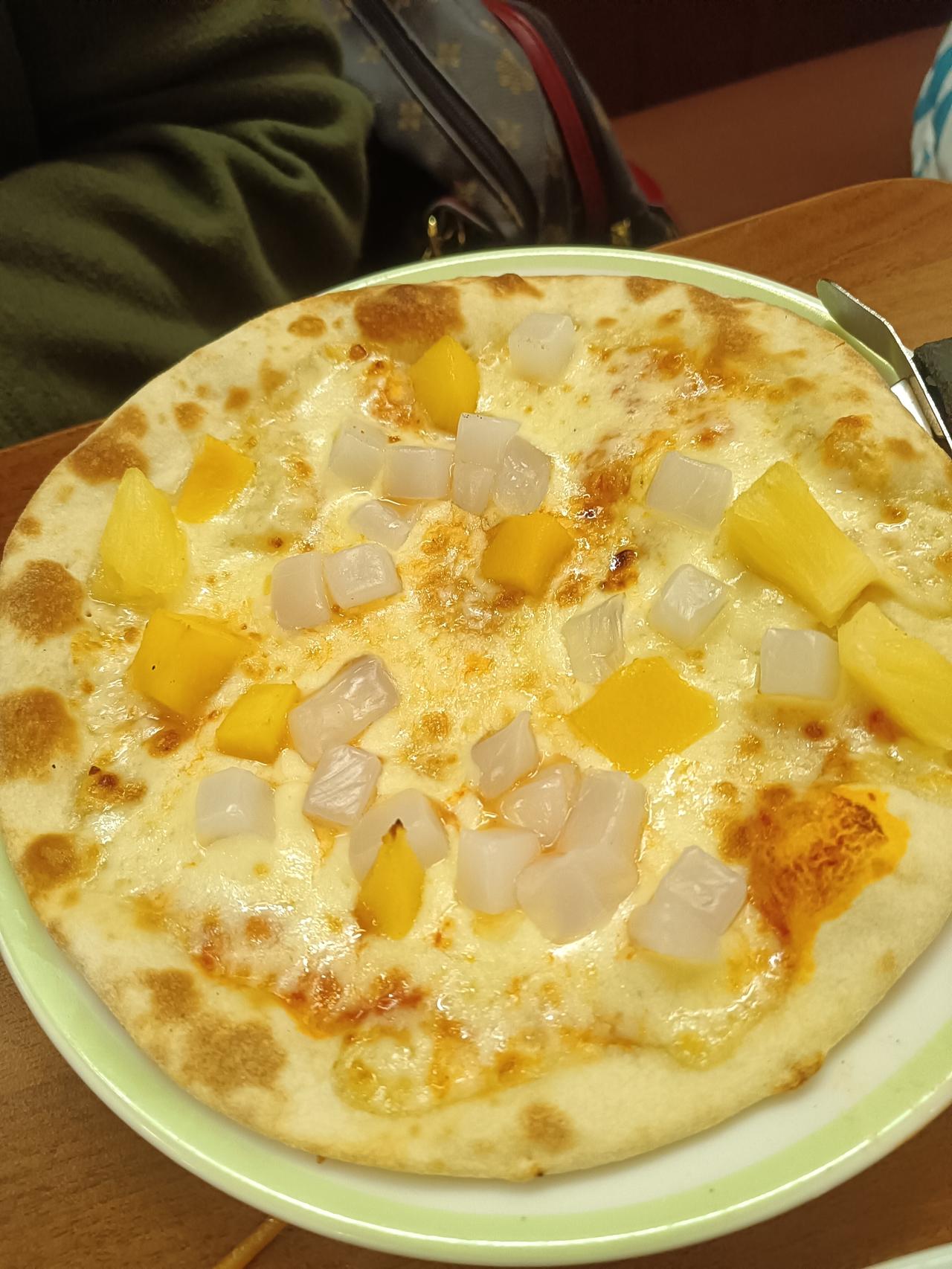 今天去朝阳大悦城吃饭了！西餐就是没有中餐好吃！价格还不便宜！