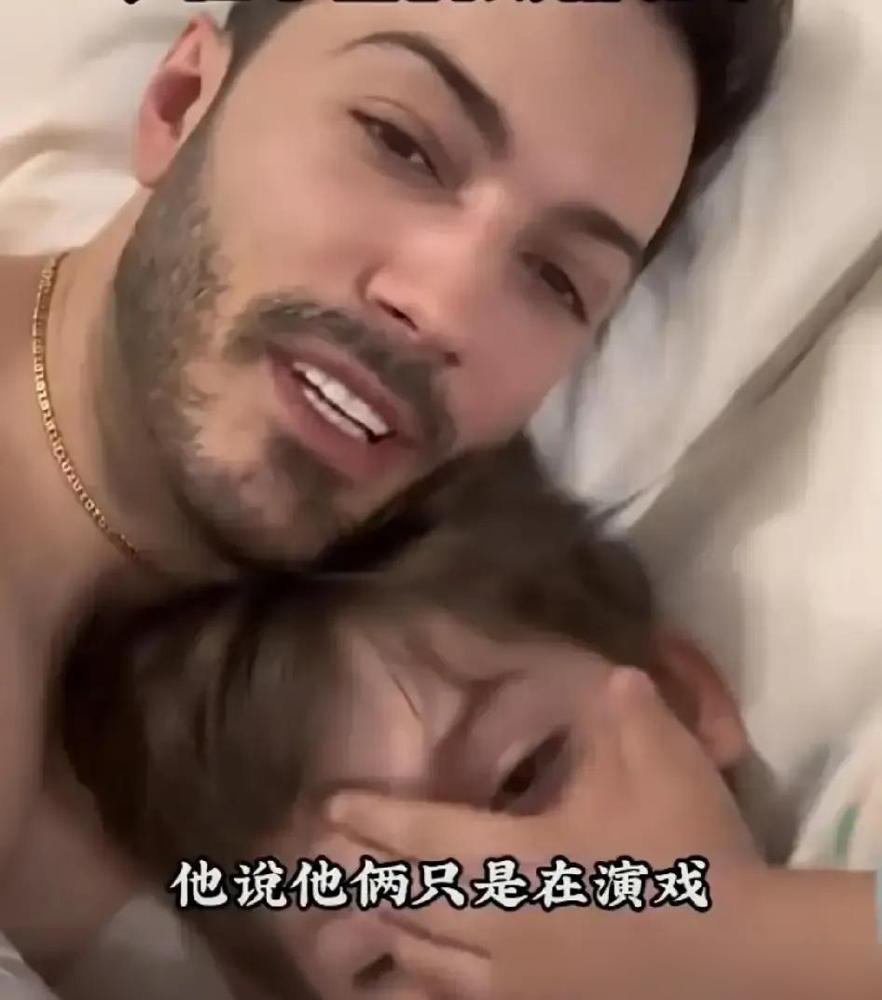 罗兰多深夜开播，没说带货，先聊儿子小宝入学的事，说着说着就红了眼。事情其实很