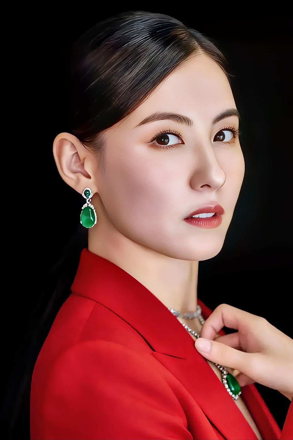 张柏芝做得太绝了！一般人立遗嘱，顶多交代下财产归谁。她连自己穿哪件衣服走、用