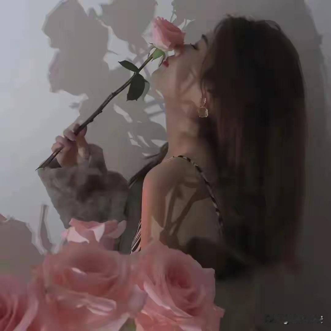 一名女子问博主：自己的男朋友对自己很好，就是家里穷点，能远嫁吗？博主给
