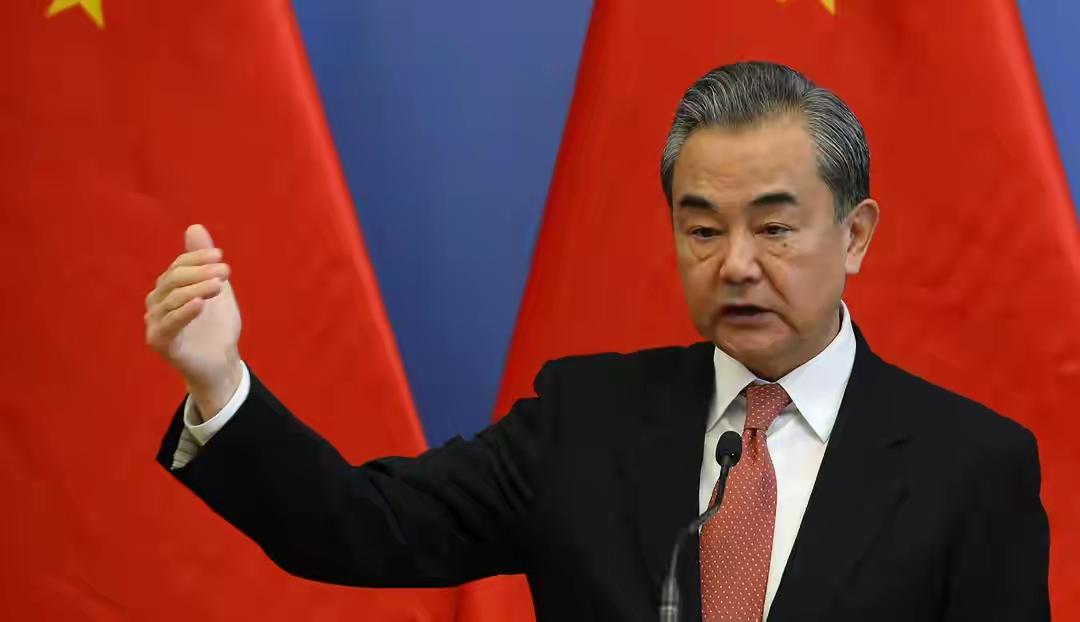 王毅一锤定音！欧洲掀访华潮，法国坐等中方投资在沉默24小时后，王毅外长明确