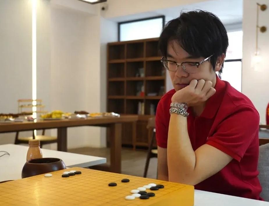 全运会围棋预选赛首日战况：柯洁首轮再败党毅飞王星昊等4人保持全胜