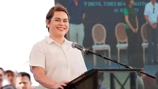 德拉罗萨事件彻底打破了菲律宾原本脆弱的政治平衡，成为搅动菲律宾整个政坛的导火索，
