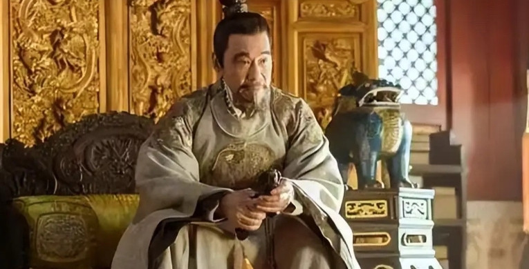 1407年，朱棣下诏全国选美，当美女们被送至北京后，锦衣卫首领纪刚先挑了其中最漂