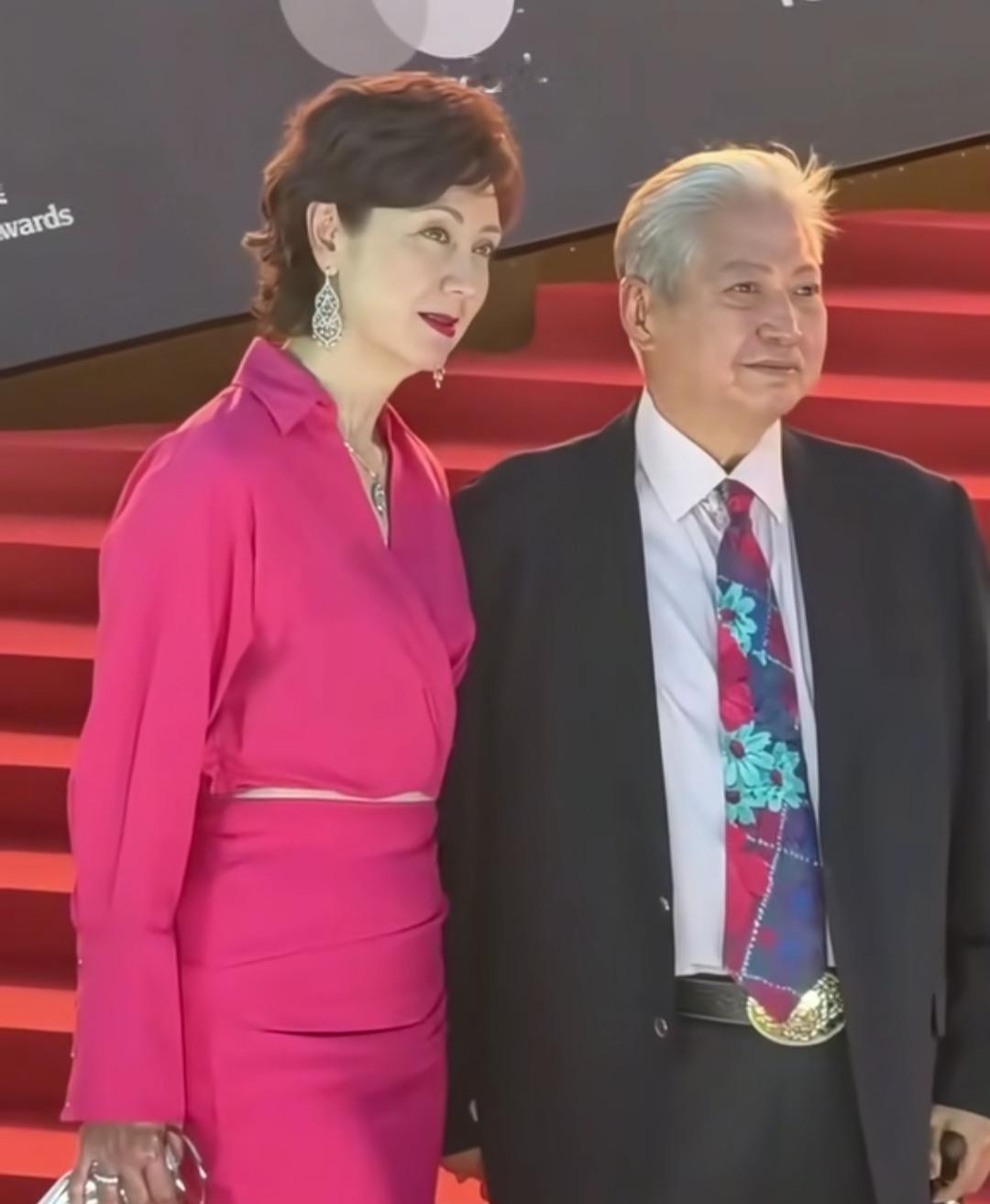 洪金宝最近瘦了很多，大家都在猜测，他是不是生病了。他儿子洪天明出来解释，