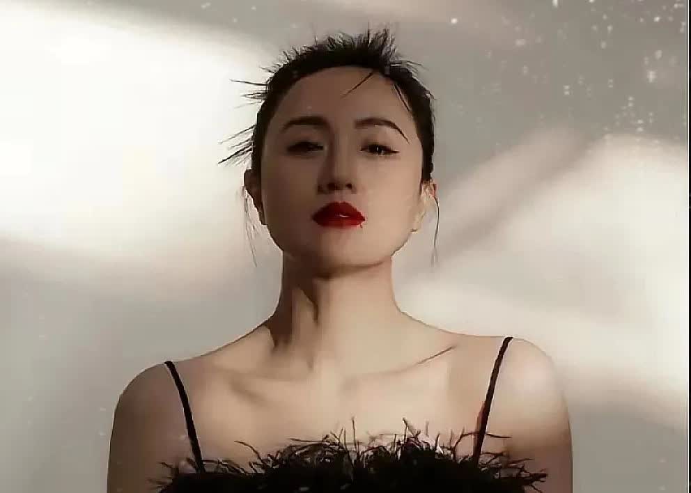 泪崩！她离世后的遗产安排，直接让娱乐圈现原形”！5月17日，朱媛媛走了