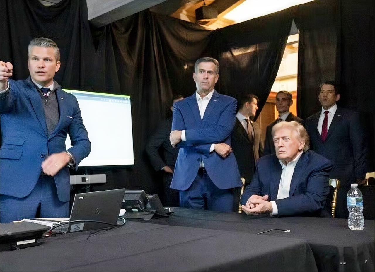 24名美国三角洲部队成员仅用12分钟成功抓捕并带离马杜罗！多家媒体发布快讯公布美