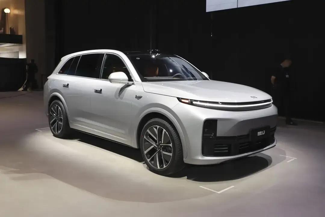差价近10万！海狮08对比理想L7，家用SUV怎么选？同样定位中大型家用SU