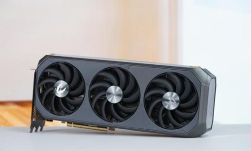 加价33%只换15%性能！RTX5080被外媒怒批：最没意义的显卡“史上最糟
