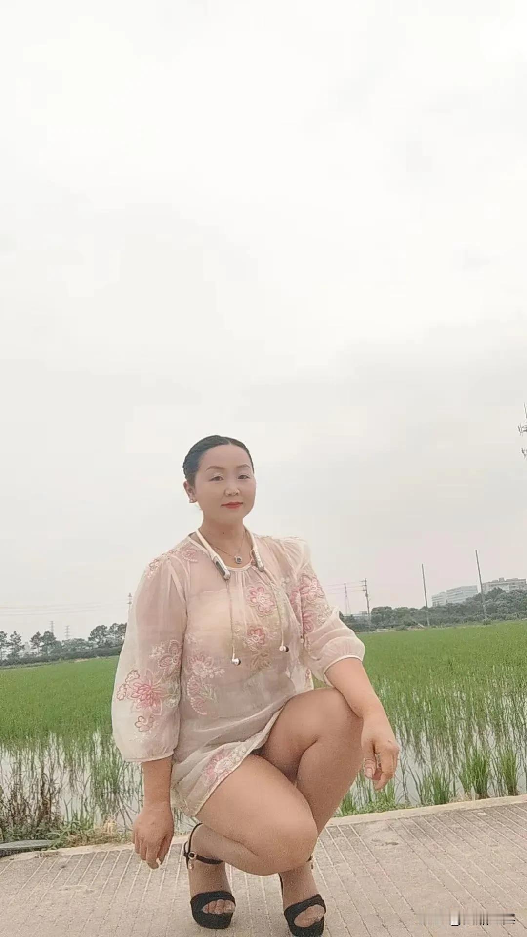 好男一身毛，好女一身膘。👍