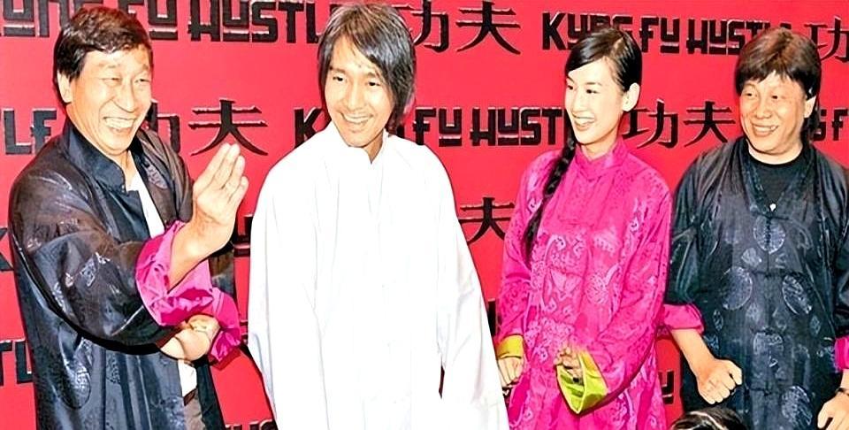 “火云邪神”拒叫星爷！梁小龙拍《功夫》时，全组都喊周星驰“星爷”，他偏叫“