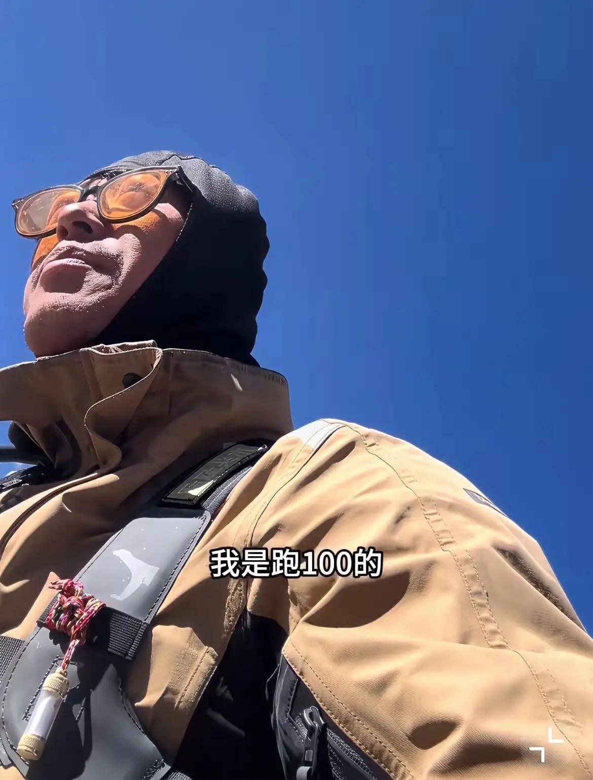 先看看大叔那个样子，小姑娘也是下得了口。有个大叔跟年轻姑娘在云南大理相识，决