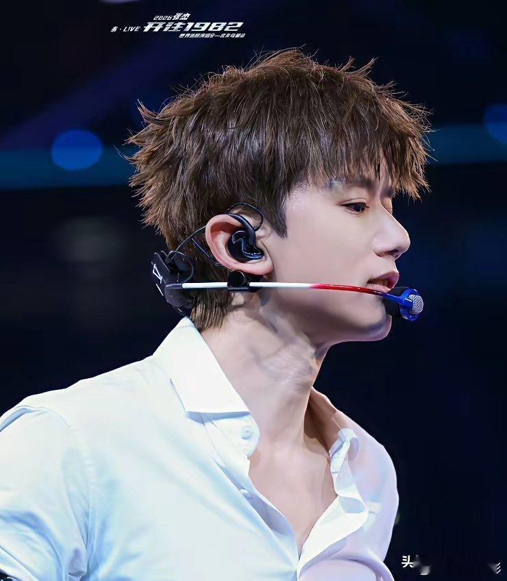 谢娜，忍不了了！4月10日，谢娜突然高调发文，仅仅10个字，没想到居然罕见地吐槽