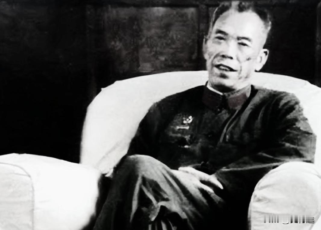 1971年9月14日，成都军区司令梁兴初中将接到紧急通知：“庐山上第一个发言的人