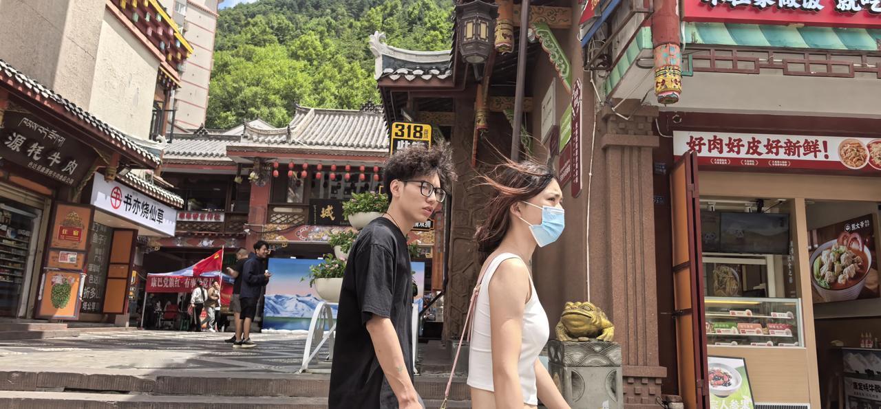 康定，溜溜的城随拍。