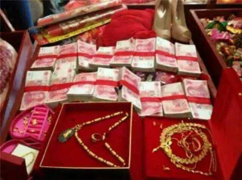 大家发现没有，越是结婚要彩礼的女孩，婚后过的都不幸福，越是不要彩礼的女孩，婚后过