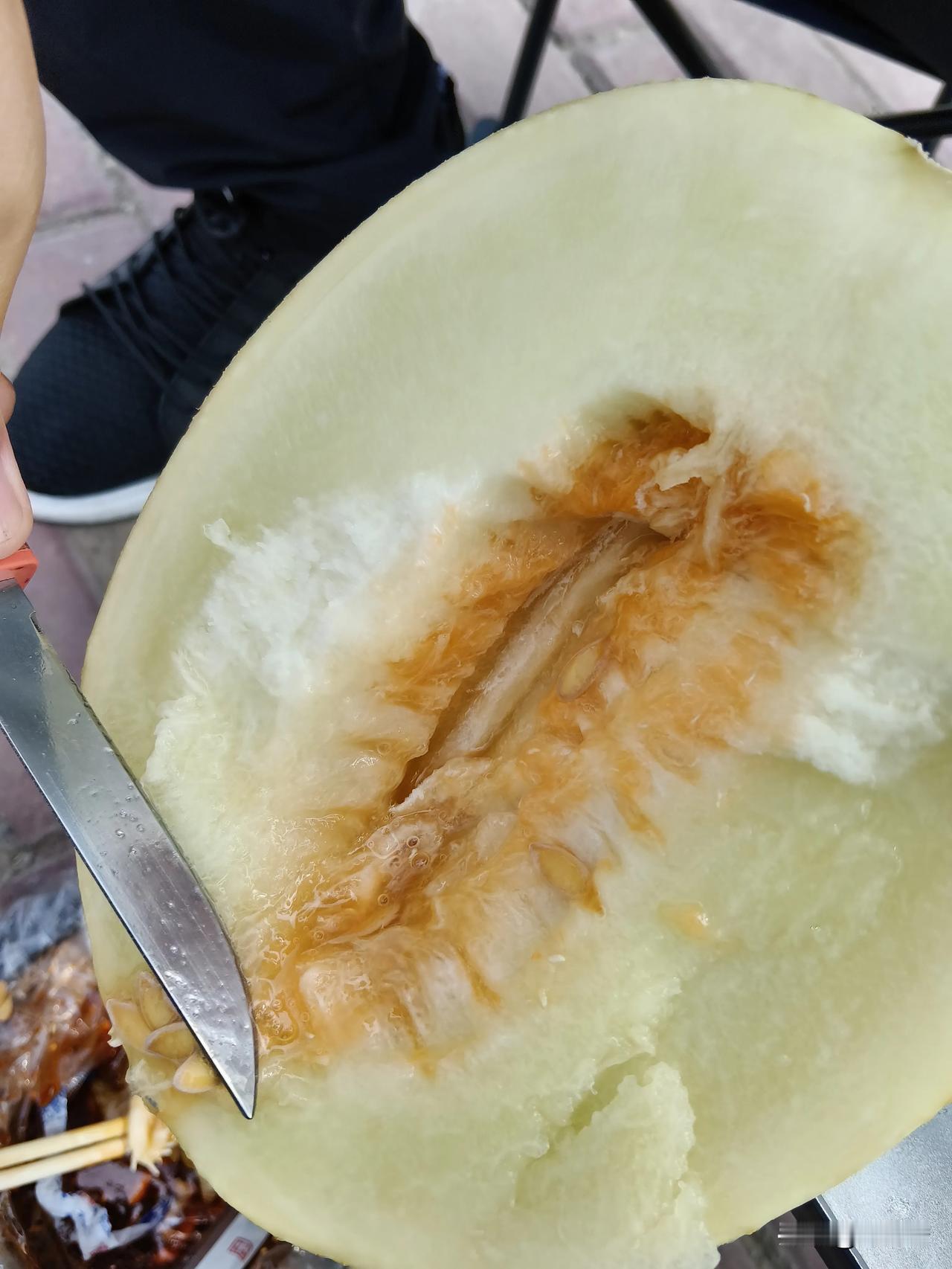 兰州是名副其实的瓜果之城，你们敢不敢相信？今年在兰州这个城市随随便便买一个蜜
