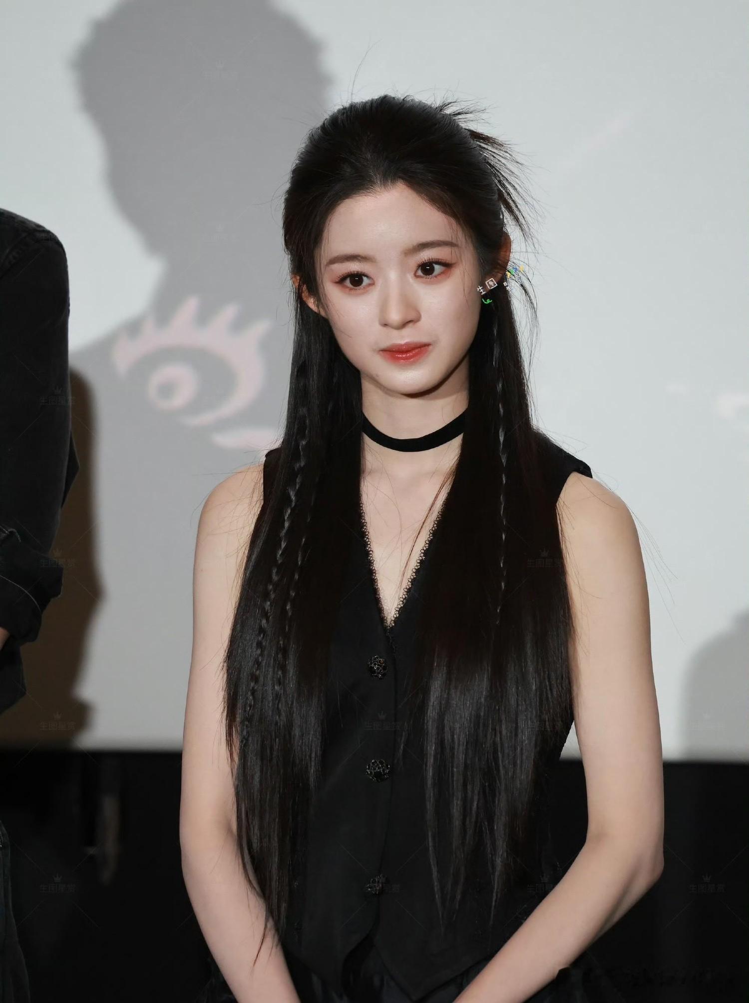 《楚乔传2》开播，黄杨钿甜发长文分享楚乔带给她的力量，给网友看笑了！纷纷留言，大