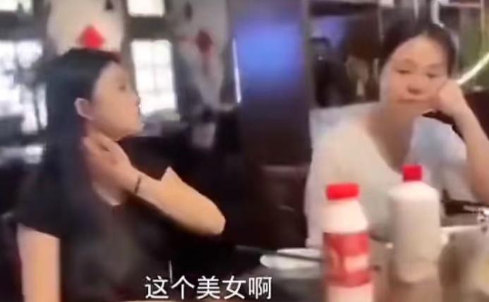 小伙去相亲，吃完饭问相亲女对自己印象怎么样？没想到相亲女当场说：“我看不上你，你