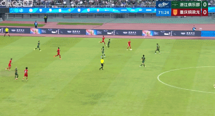 杜月徵又进球了哈哈哈哈哈，一对二还过去了，U23国足+俱乐部连场破门。回来以后状